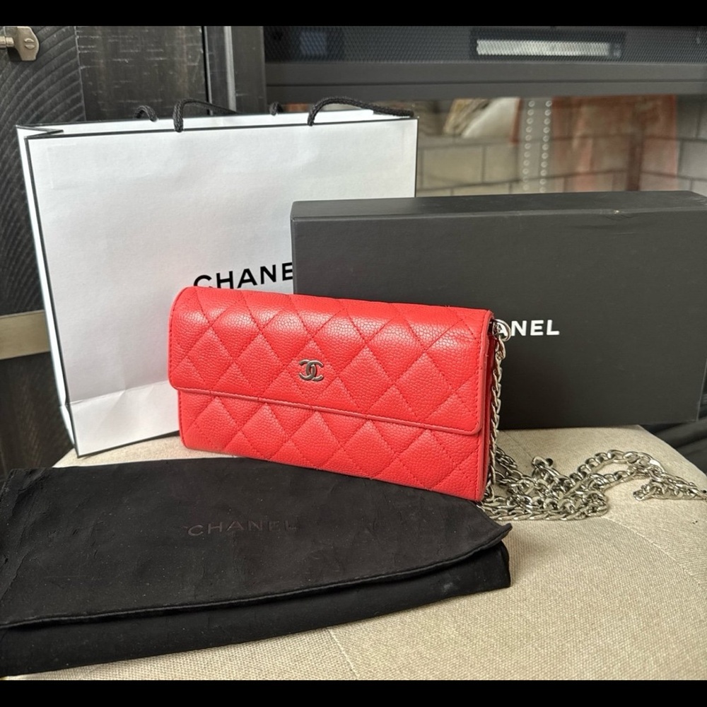 CHANEL Red Quilted classic flap wallet